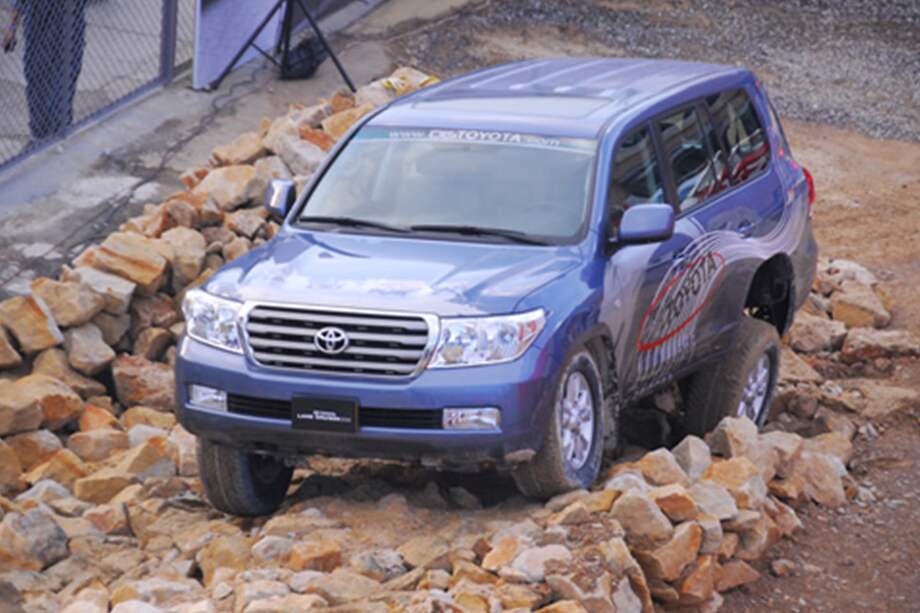 Más de 1.000 vehículos y muchos negocios esperan en Corferias