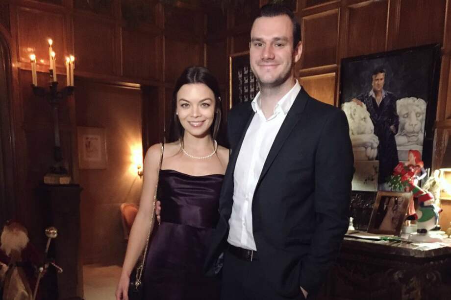 Scarley Byrne y Cooper Hefner. / @ScarleyByrne