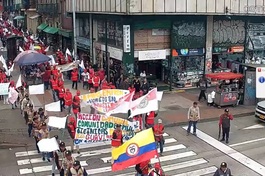 Manifestaciones en la calle décima con carrera décima