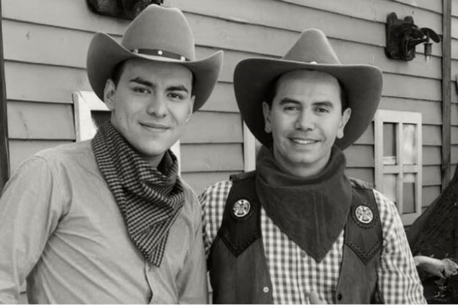 Jhonny Rivera y Yeison Jiménez, cantantes de música popular.