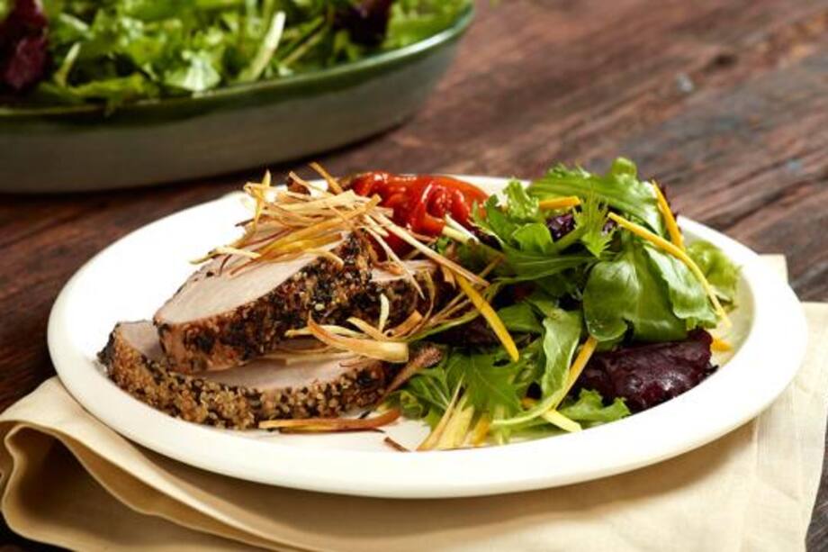 Lomo de cerdo en costra de ajonjolí