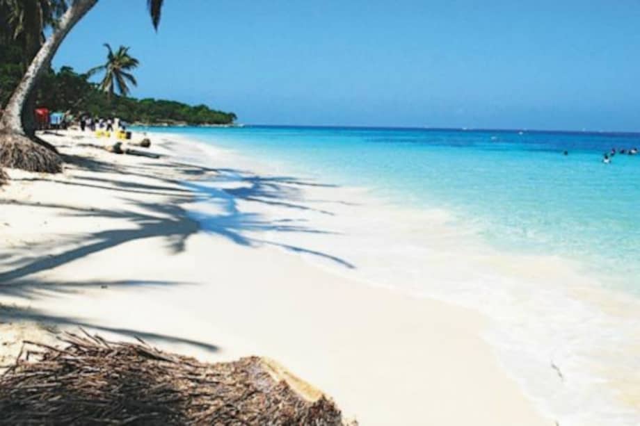 Parques Nacionales cobraría $14.000 para ingresar a Playa Blanca