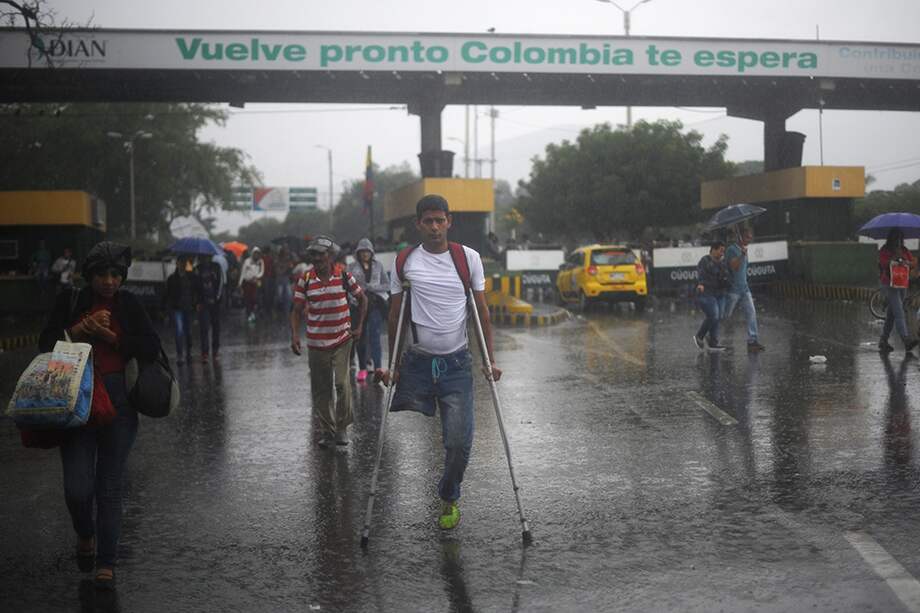 La frontera entre Colombia y Venezuela la cruzan diariamente cerca de 37.000 personas. / Cristian Garavito - El Espectador