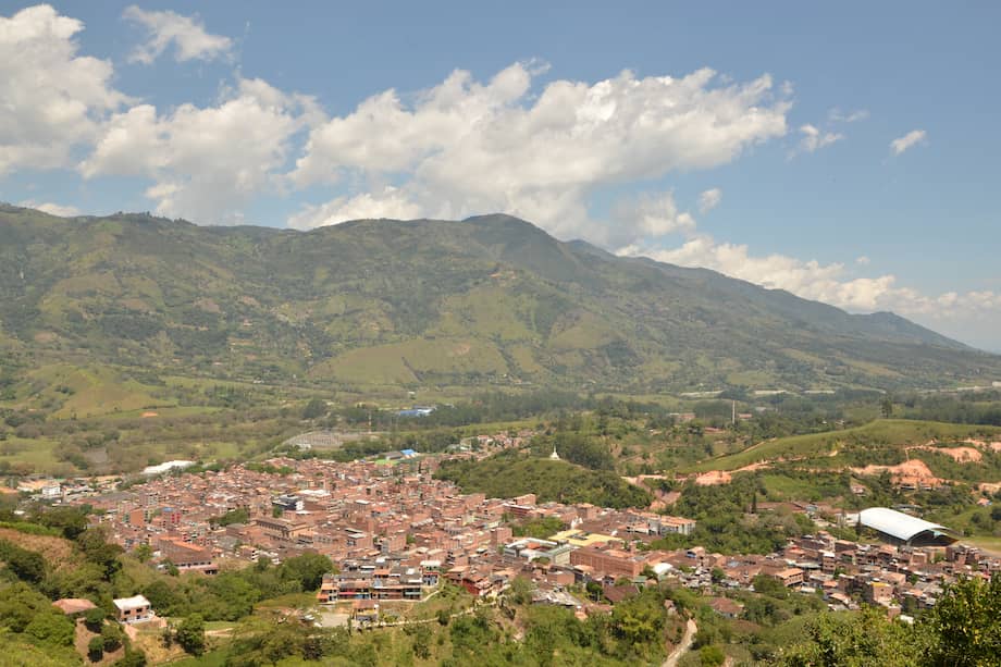 Uno de los hombres murió en el lugar de los hechos y el otro falleció cuando recibía atención médica en el Hospital San Rafael de Girardota.
