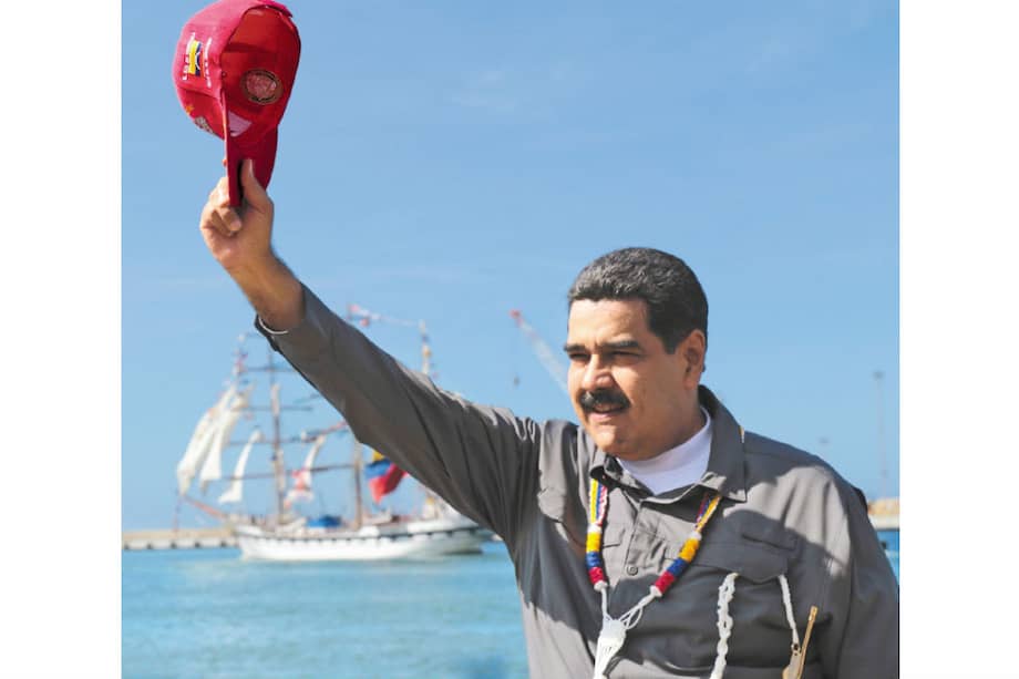 El presidente Nicolás Maduro ha dicho que llegará a Perú “por cielo, tierra o mar”. / EFE
