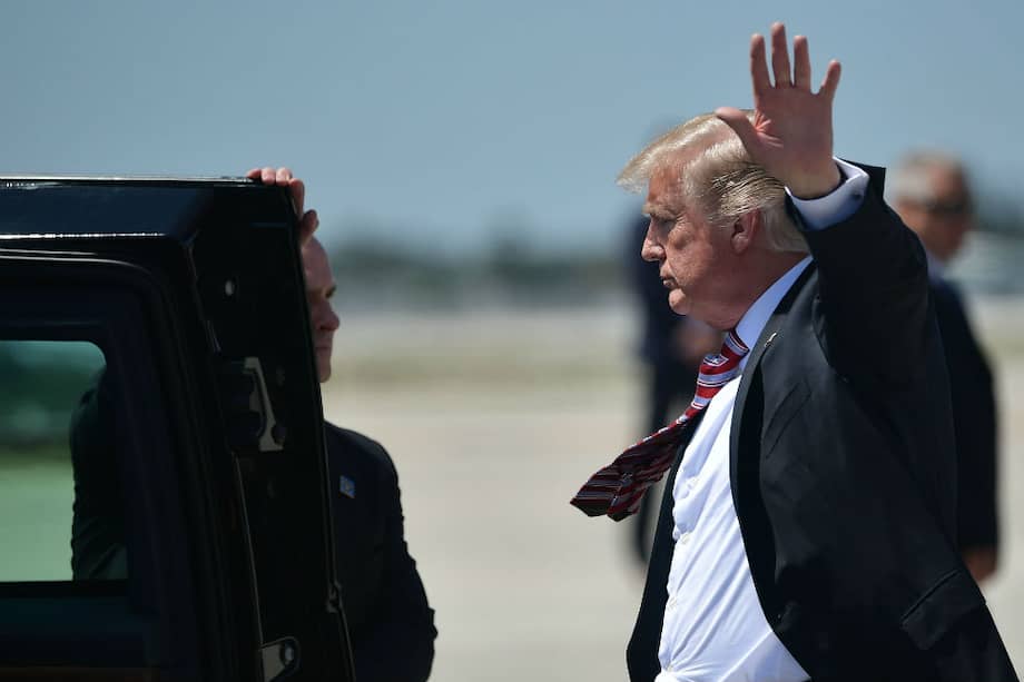 El presidente de EE. UU., Donald Trump en su visita a Florida el 19 de abril. / AFP