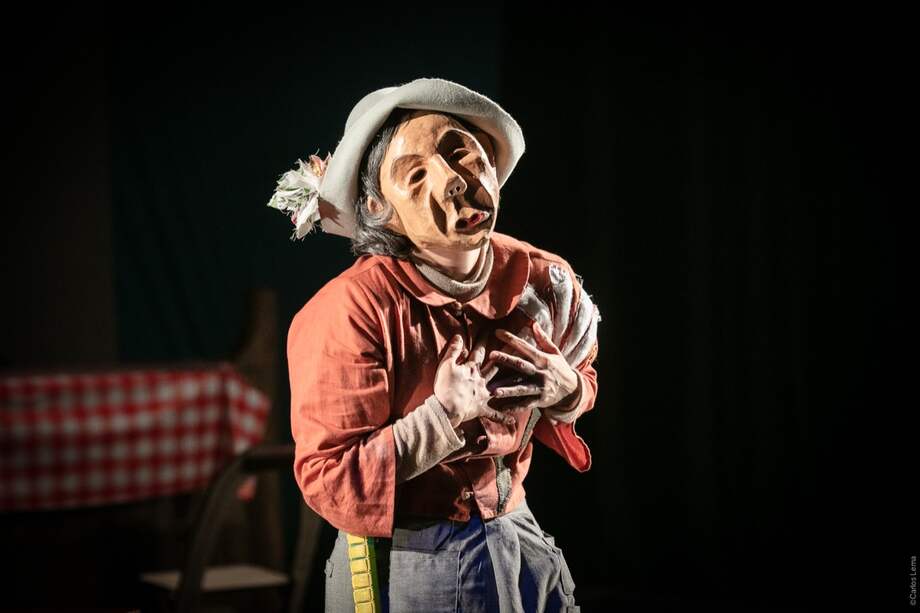 "Adentro… Gastóm y Mandí", es una obra original de Casa del Silencio 2022 en coproducción con el teatro Julio Mario Santo Domingo.