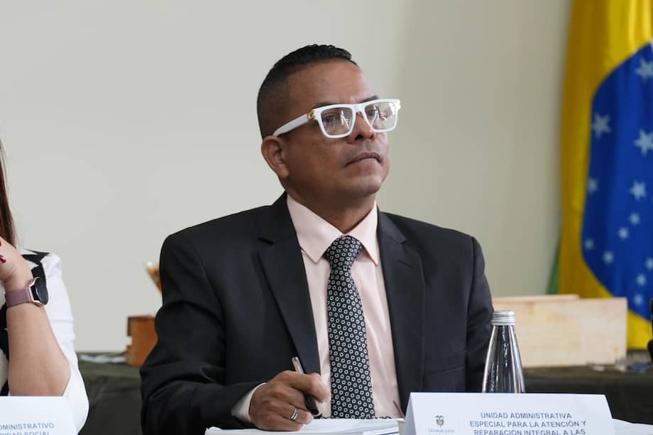 Los cuestionamientos a Adith Romero se dan porque, según su hoja de vida, la mayoría de su experiencia laboral se desempeñó como escolta de Sevicol y de Seguridad ONCOR.