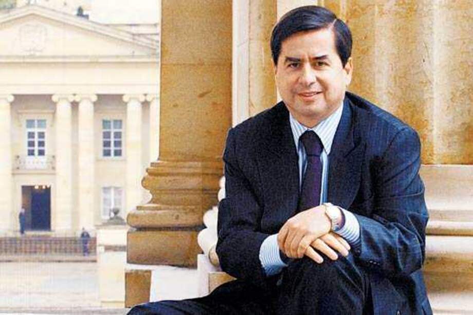 Radican demanda de pérdida de investidura contra presidente del Senado