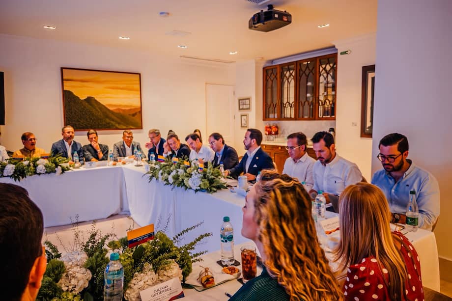 En el primer Consejo de Ministros están los primeros 11 jefes de cartera designados por el presidente electo, Abelardo de la Espriella.