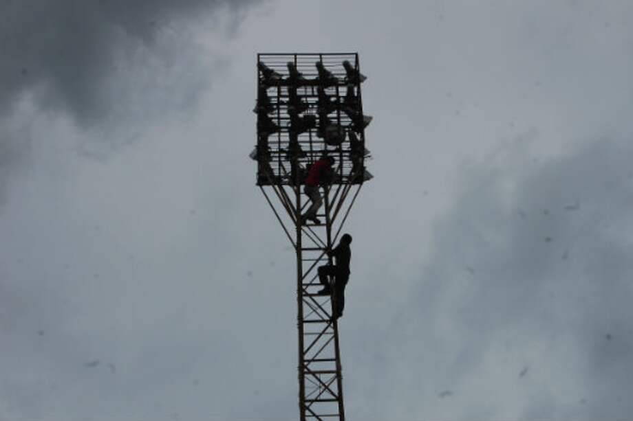Patrullero de la Policía le salvó la vida a hombre que intentó suicidarse