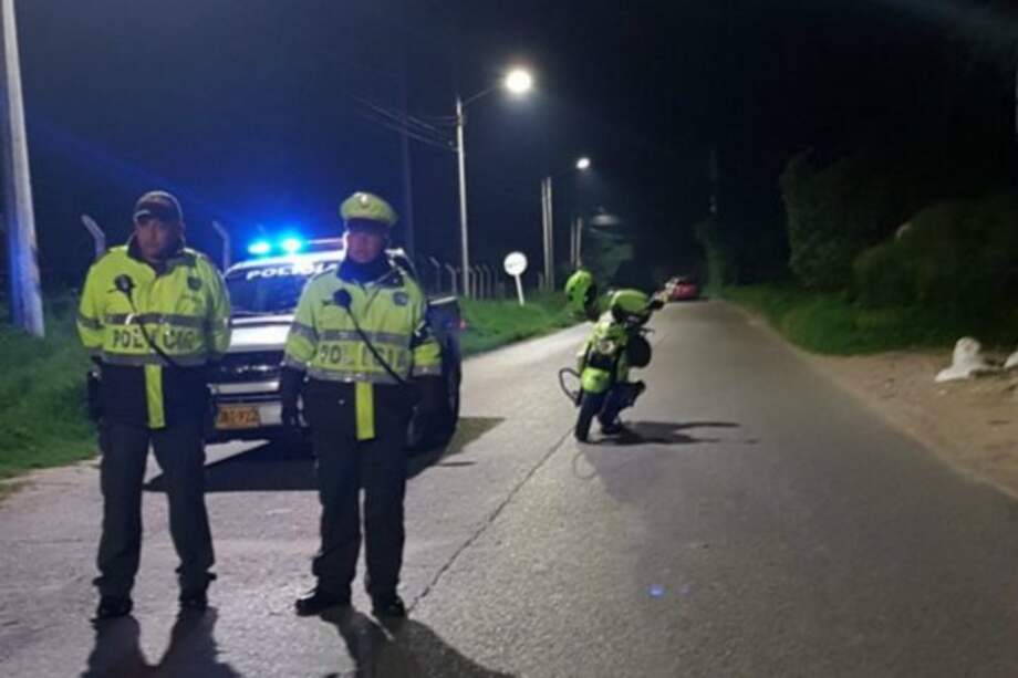 Responsabilidad del ELN en atentado en Bogotá dificultaría las negociaciones: Restrepo