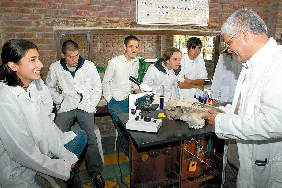 La calidad de docente explica más que otros insumos escolares las diferencias en el desempeño estudiantil. / Archivo - El Espectador