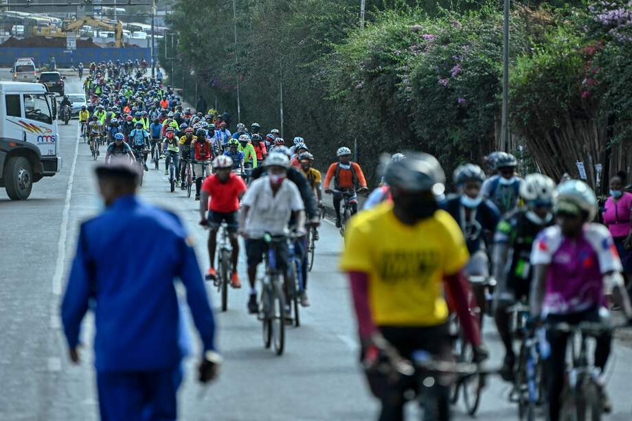 “es una jungla, hay que luchar por hacerte un hueco en la carretera”, dice un habitante de Nairobi del tráfico de la ciudad. AFP