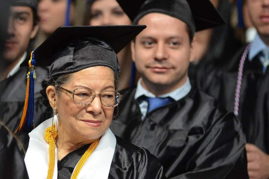 EFE / Rosa Elisa Salgadodurante su ceremonia de grado en Miami, Florida.