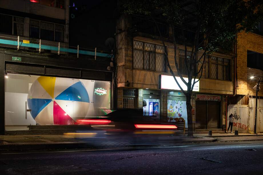 Una de las exhibiciones de "El Vitrinazo" en el marco de Artbo Fin de Semana. / Cortesía