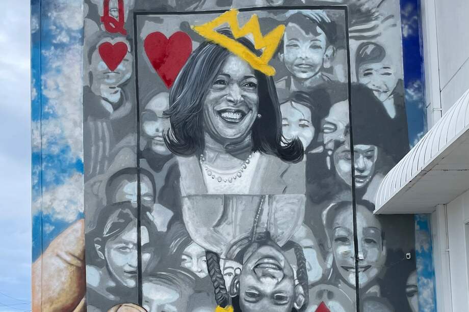 René Mäkelä nació en Palma de Mallorca en 1977. Empezó como guionista en Buenafuente, un "late night" presentado por el comediante Andreu Buenafuente. Ha pintado a múltiples celebridades entre los que destaca Cara Delevinge y LeBron James.