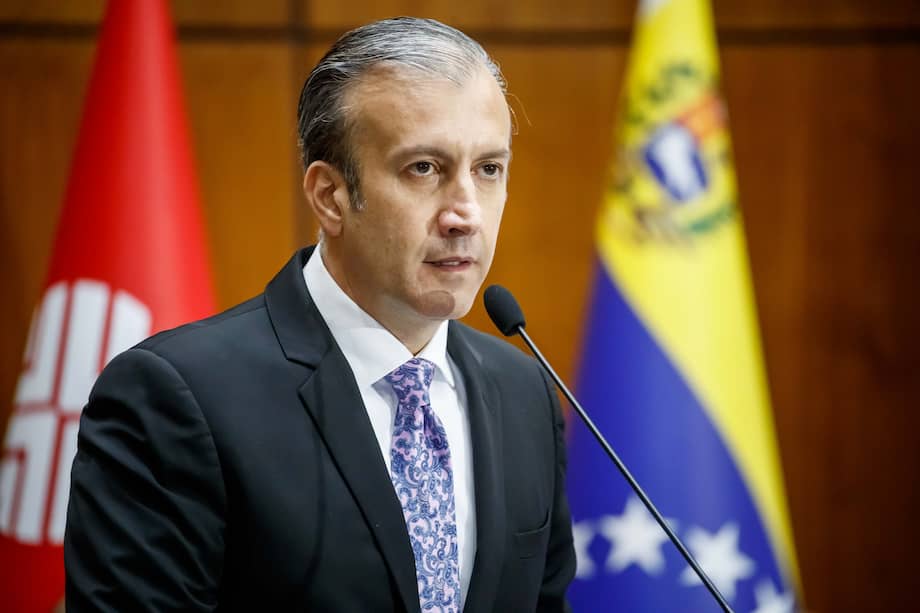 Fotografía de archivo fechada el 2 de diciembre de 2022 que muestra al ministro de Petróleo, Tareck El Aissami, durante una firma de acuerdos en Caracas (Venezuela).
