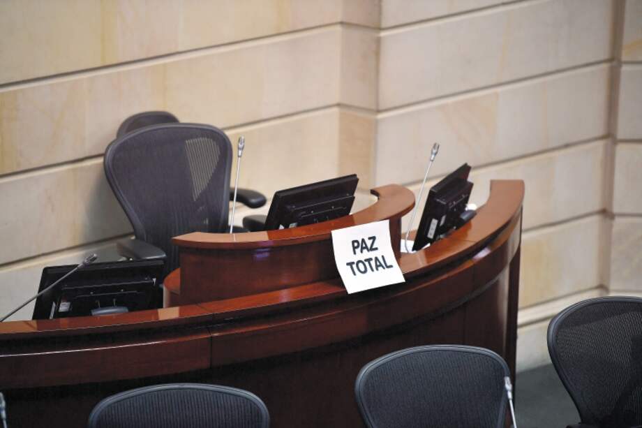 La plenaria de Senado discutió el proyecto de la paz total.