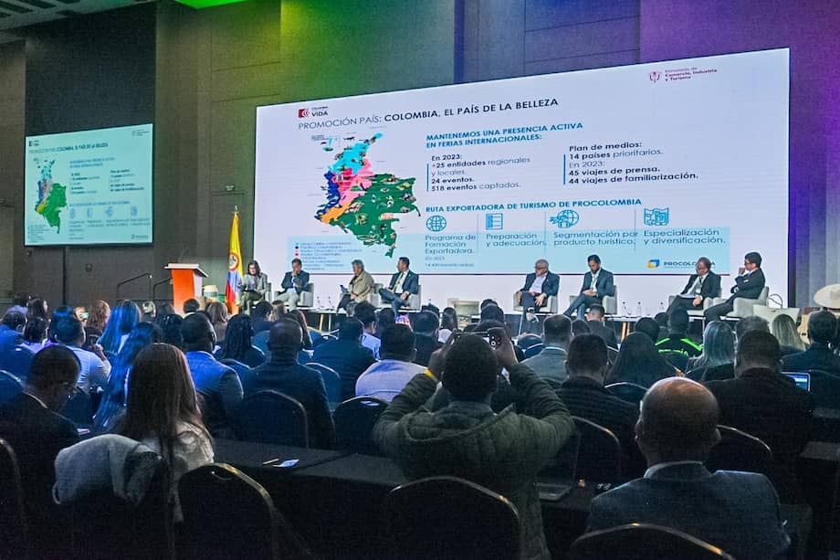 En el evento participaron alrededor de 250 delegados entre gobernadores, alcaldes, secretarios de Turismo y de Desarrollo Económico de las administraciones que se posesionaron el pasado 1º de enero.