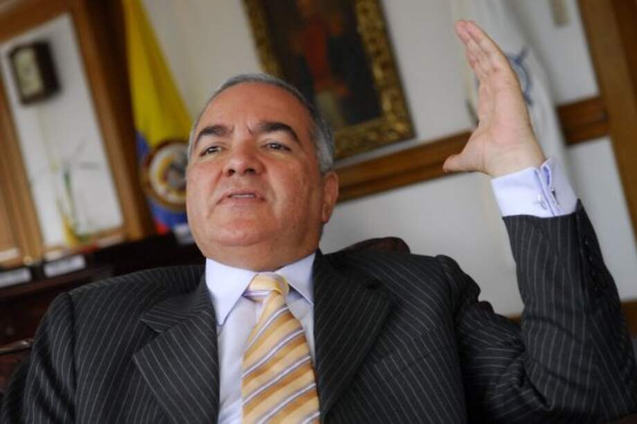 Contralor General declaró urgencia manifiesta por inminente cambio de sede