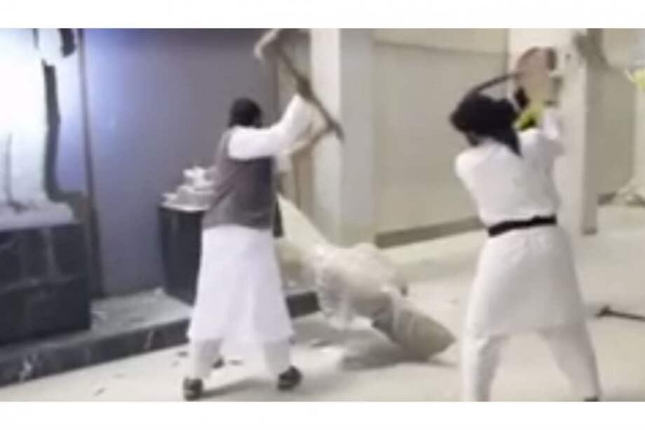 ISIS destruye estatuas milenarias en museo de Irak