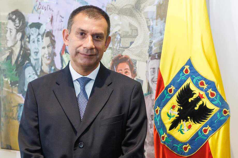 El general (r) tendrá 11 meses para cerrar los objetivos de seguridad de la administración de Claudia López.