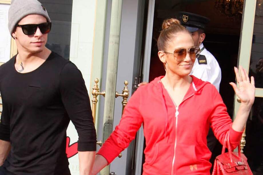 Jennifer Lopez y Casper Smart. / Bang Showbiz