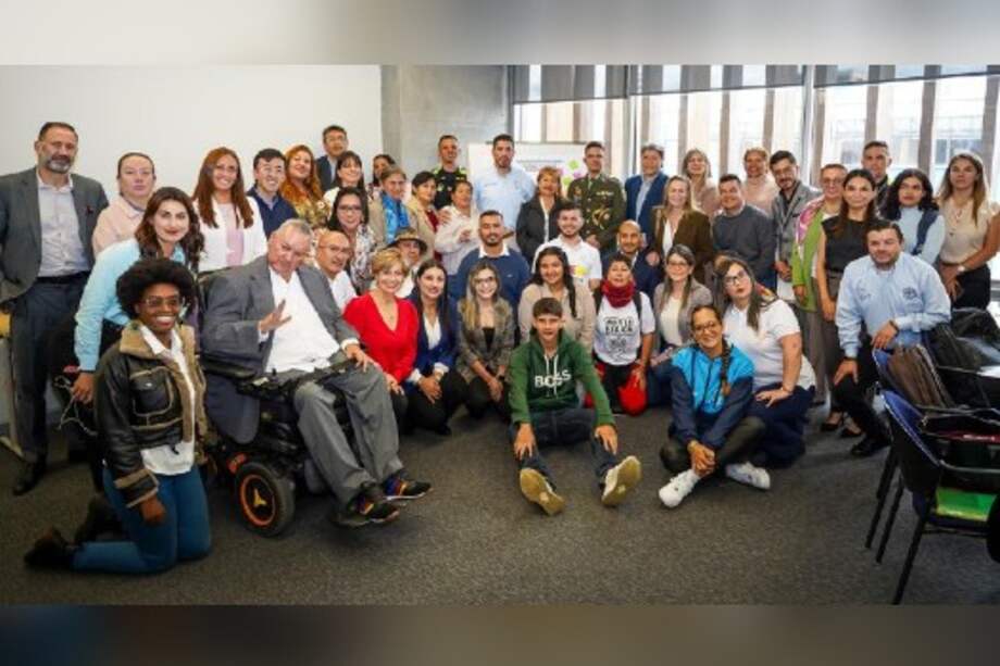 Entre la diversidad de voces departamentales que componen el Consejo están: mujeres, jóvenes, víctimas del conflicto, veteranos de la Fuerza Pública, sindicatos, estudiantes, asociaciones campesinas, juntas de acción comunal, líderes religiosos, comunidad LGBTIQ+, firmantes del Acuerdo de Paz y organizaciones que trabajan con migrantes, habitantes de calle, defensores de derechos humanos y promotores de paz.