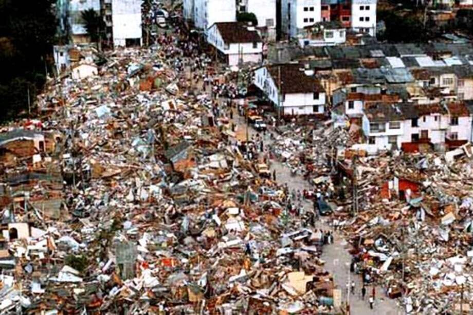 "De Armenia no nos vamos ni por el putas": sobreviviente del terremoto del Eje Cafetero