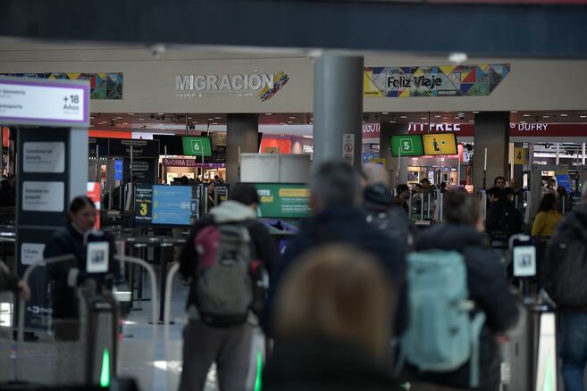Inadmitieron a 21 extranjeros que planeaban grabar contenido sexual en Colombia