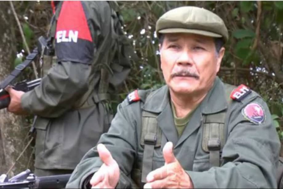La Fiscalía anunció hoy que imputará cargos a cuatro integrantes del Comando Central (Coce) de la guerrilla, entre ellos a su máximo jefe, Nicolás Rodríguez Bautista, alias "Gabino" (foto), por el atentado contra la Escuela de Cadetes de la Policía de Bogotá que dejó 22 muertos.
/ Archivo El Espectador