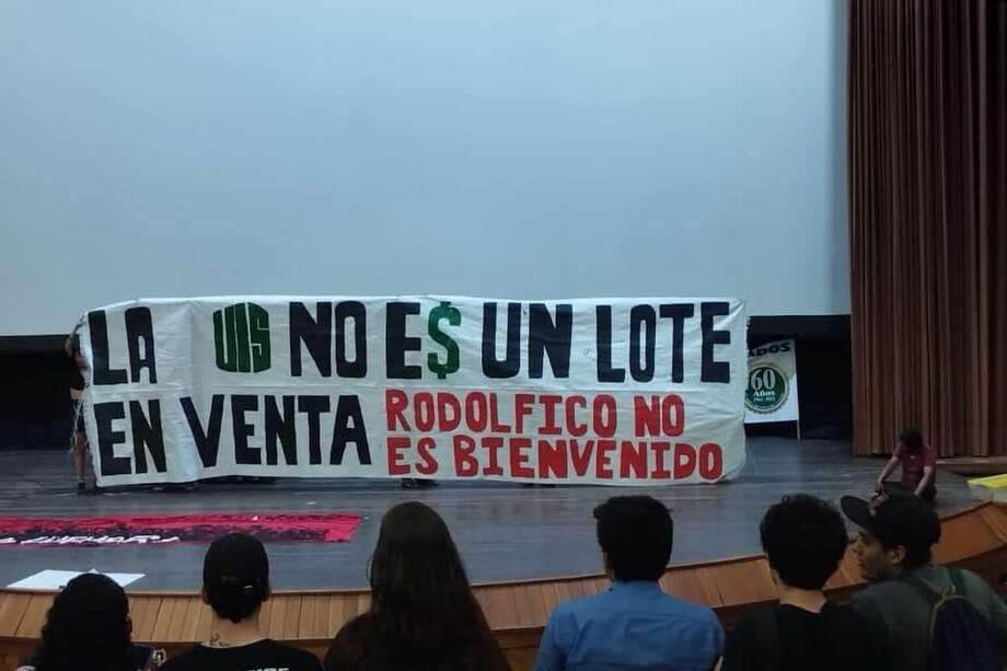Los estudiantes rechazan las propuestas educativas de Rodolfo Hernández.
