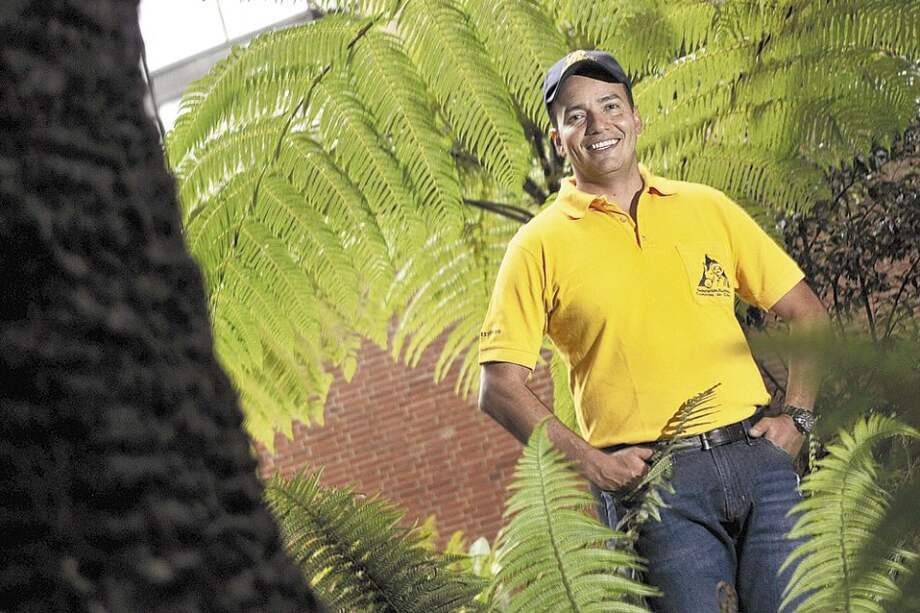 Nacido en Riosucio, Caldas, Daniel Fernando Chica fue seleccionado entre 42 candidatos que se postularon para encarnar al emblemático personaje.