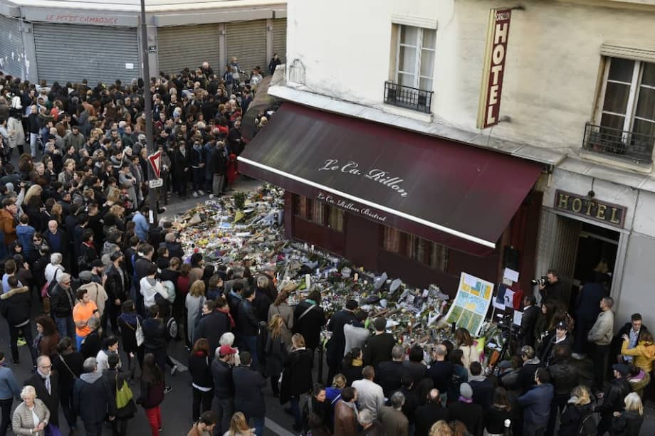 El mundo convulsionado con el terrorismo desatado en París. / AFP