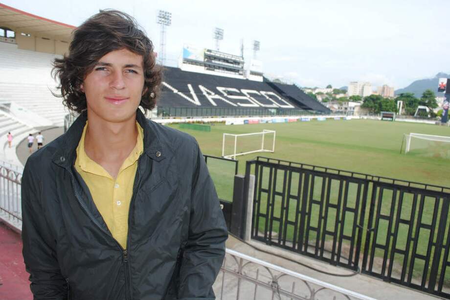 Juan Diego López Castaño en el estadio de Vasco da Gama, en el que nunca pudo llegar a jugar. / Mauro Graeff Junior