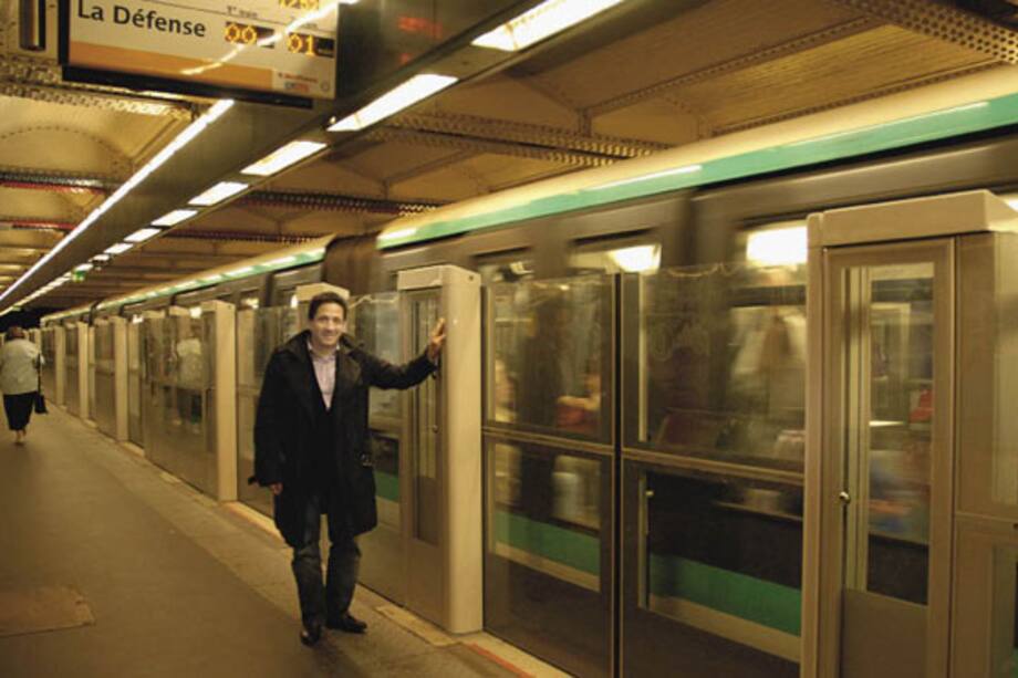 Juan Carlos Cerón, un inventor en París