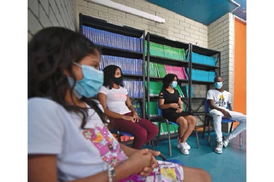 Más del 25 % de los estudiantes en el Clemente Manuel Zabala son migrantes venezolanos.