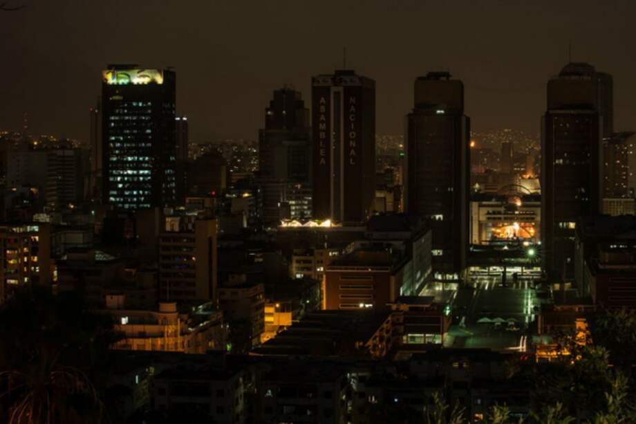 Se intensifica la crisis energética en el país con las mayores reservas petroleras del mundo. / Bloomberg News