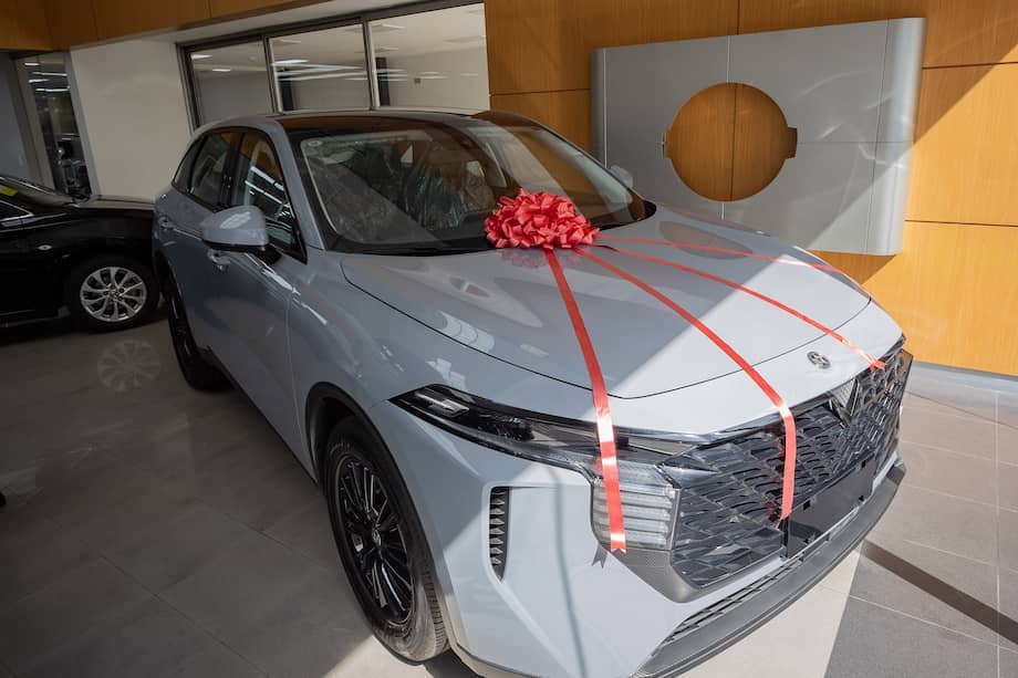 La caída en la inflación y las mejores condiciones creditician han impulsado la venta de autos en Colombia.