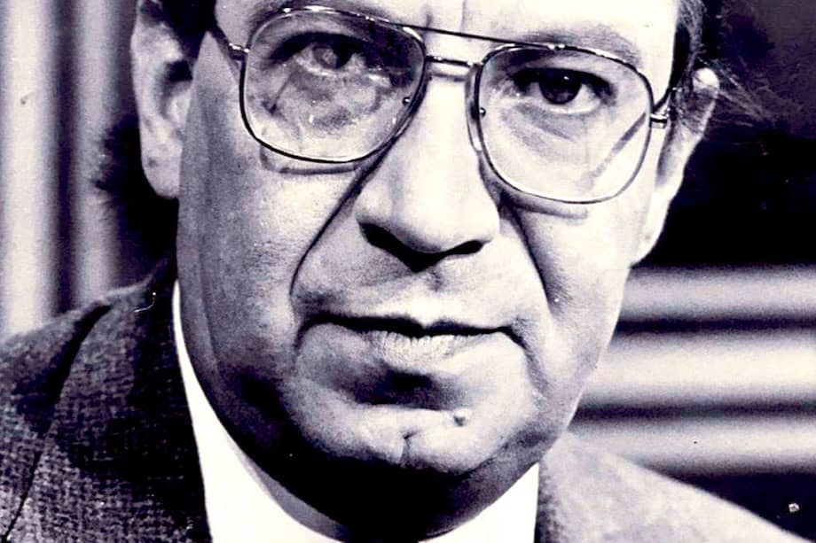 Alfonso Castellanos dirigió más de diez noticieros y fue el conductor de programas como “Yo sé quién sabe lo que usted no sabe”.