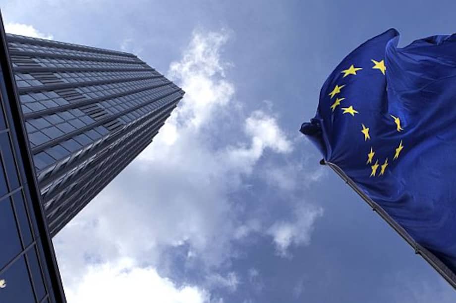 La semana pasada, la Unión Europea acordó iniciar las negociaciones para la adhesión de Ucrania al bloque, lo que el presidente ucraniano, Volodímir Zelenski, celebró como una victoria. Aunque la mayoría de los Estados estaba de acuerdo con hacerlo, el voto de Hungría fue el que atrasó la decisión.