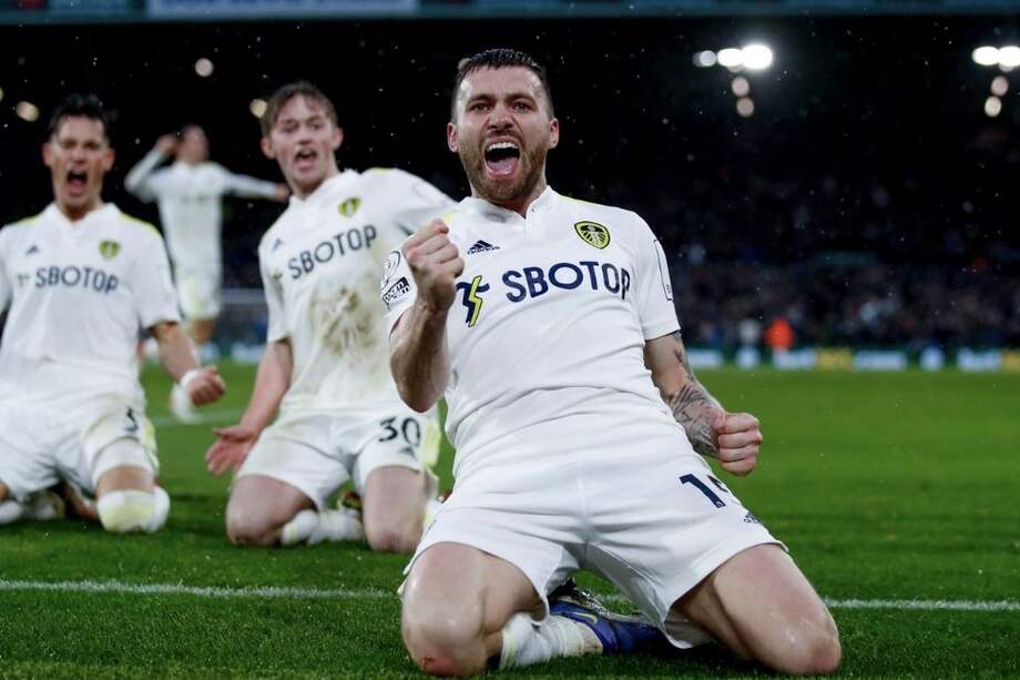 Stuart Dallas fue uno de los goleadores de Leeds este domingo.