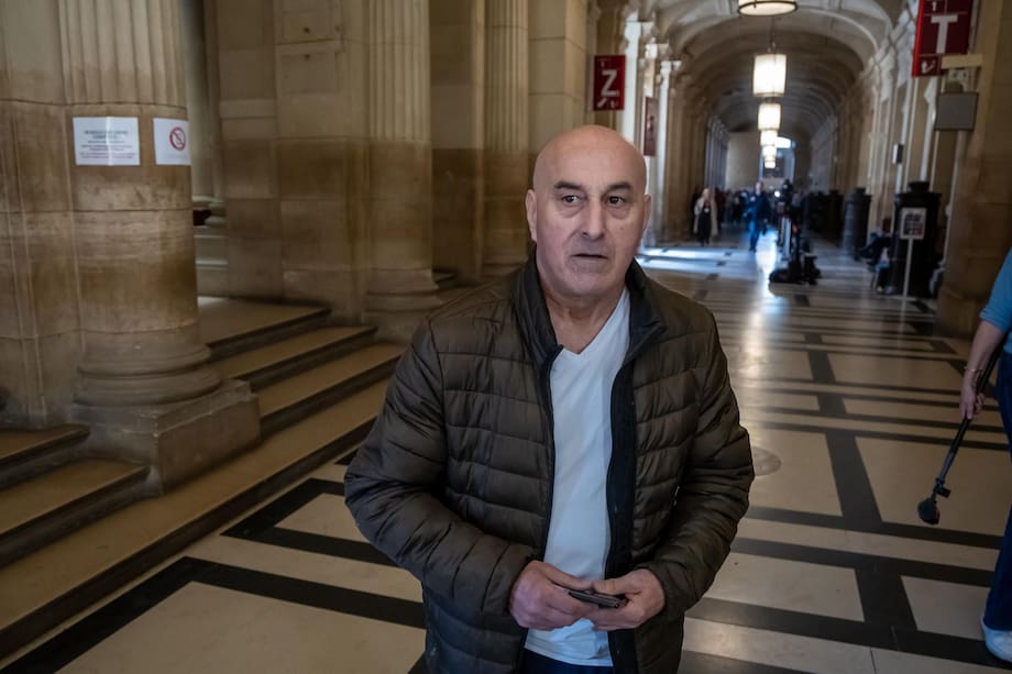 Yunice Abbas, llegó al juicio por el asalto a Kim Kardashian en el 2016. (Moda, Francia) EFE/EPA/CHRISTOPHE PETIT TESSON