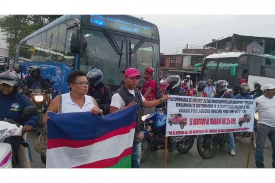 Un bus del MIO resultó afectado tras manifestaciones en Cali
