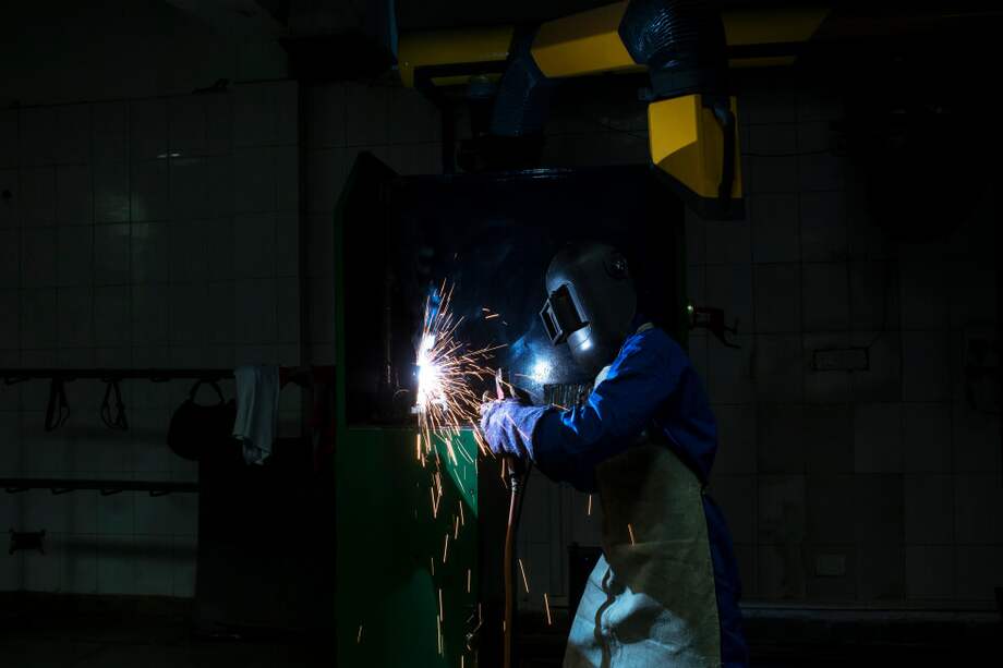 La industria solo creció 0,6 %. / Bloomberg.