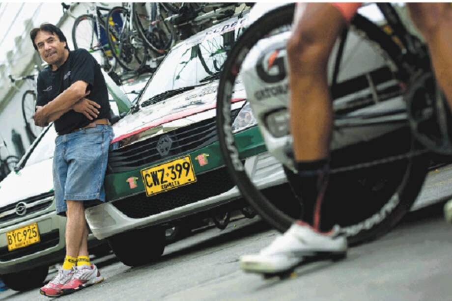 Rafael Antonio Niño, seis veces campeón de la Vuelta a Colombia, ahora dirige el equipo Lotería de Boyacá. / Andrés Torres - El Espectador