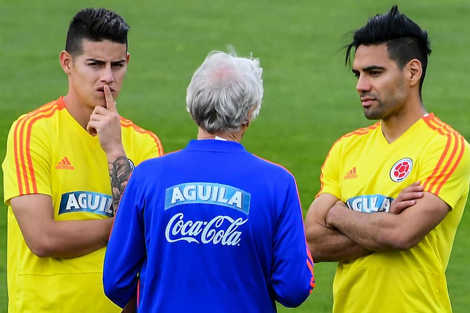 Radamel Falcao García y James Rodríguez, las máximas figuras de la selección colombiana de fútbol. / EFE