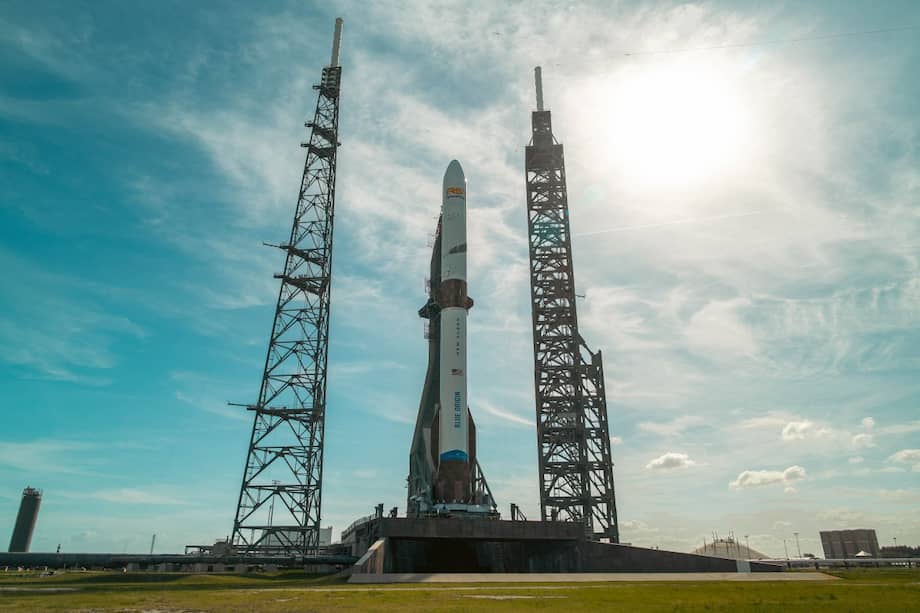 El cohete New Glenn de Blue Origin en el Complejo de Lanzamiento 36 del Centro Espacial Kennedy en Cabo Cañaveral, Florida, el 13 de abril de 2026.