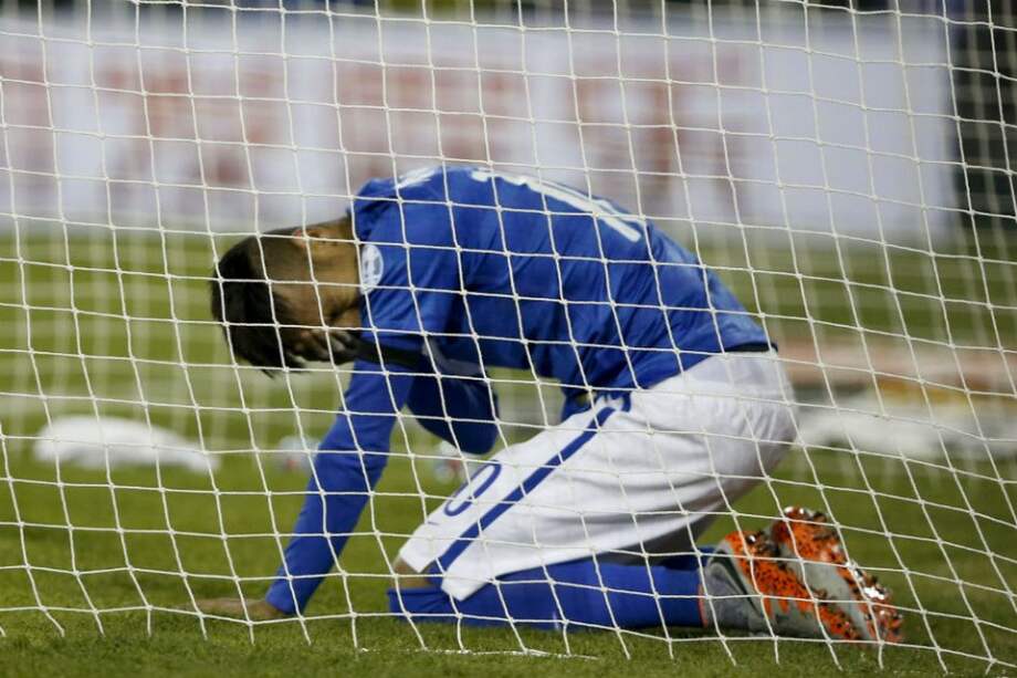 El delantero brasileño Neymar durante el partido Brasil-Colombia, del Grupo C de la Copa América de Chile 2015, en el Estadio Monumental David Arellano de Santiago de Chile. /EFE